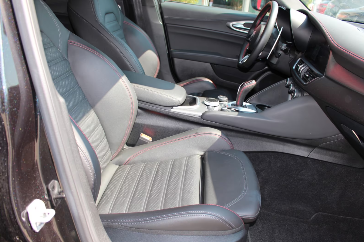Alfa Romeo Giulia 2.0T 280ch Competizione Q4 AT8 Garantie Alfa Romeo 06/2027