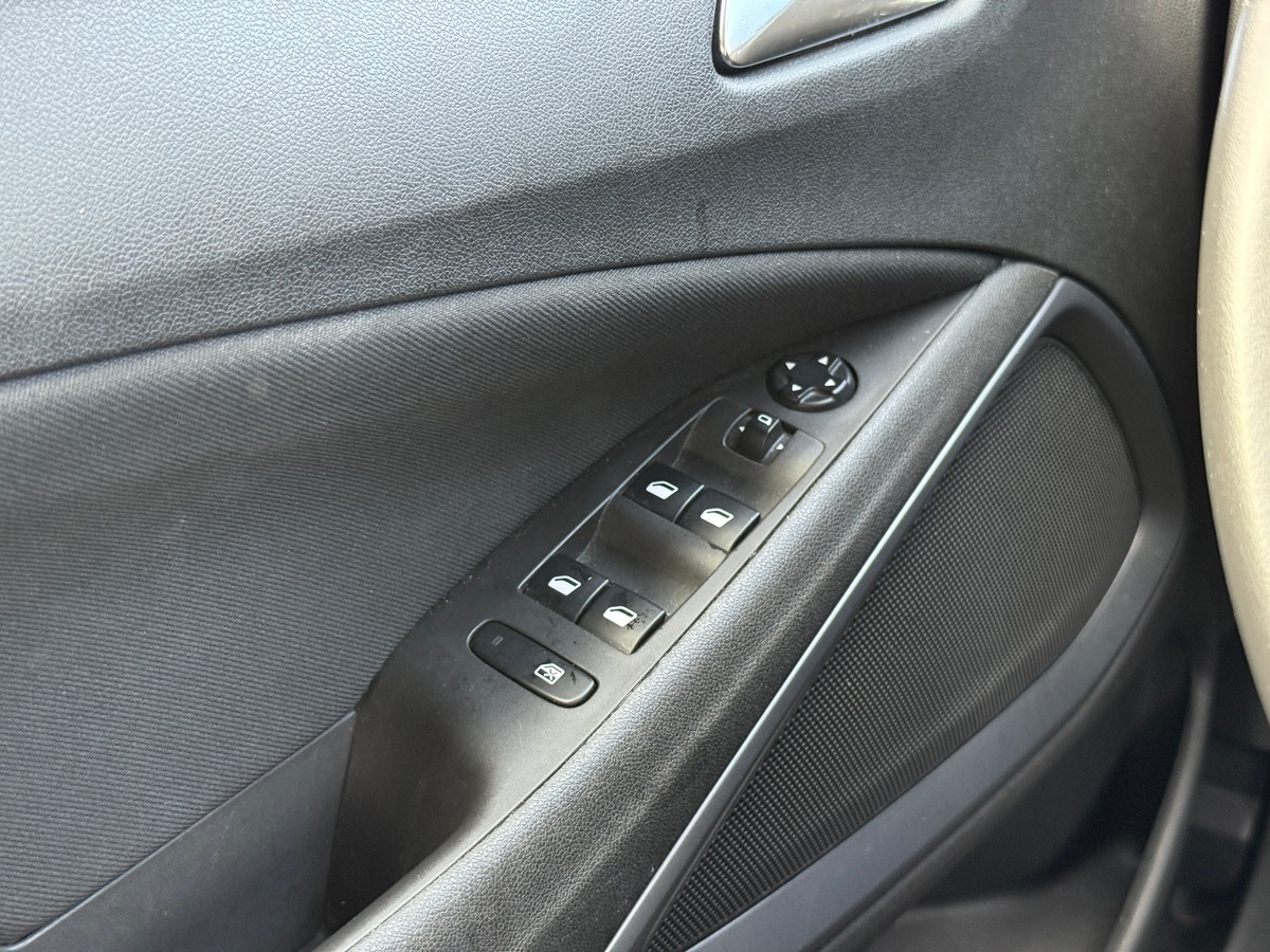 Opel Crossland X 1.2 81 CH EDITION - Courroie neuve