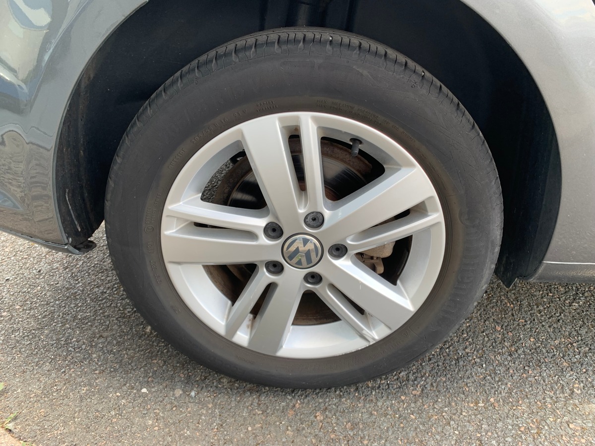 Volkswagen Touran 105 | Match | 7 Places | GPS | Régulateur vitesse | Bluetooth | Toit panoramique