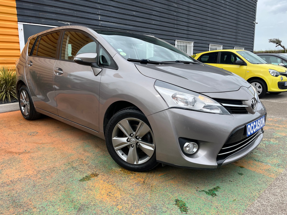Toyota Verso Phase 2 1.6 D-4D 112 CH DYNAMIC 1° MAIN