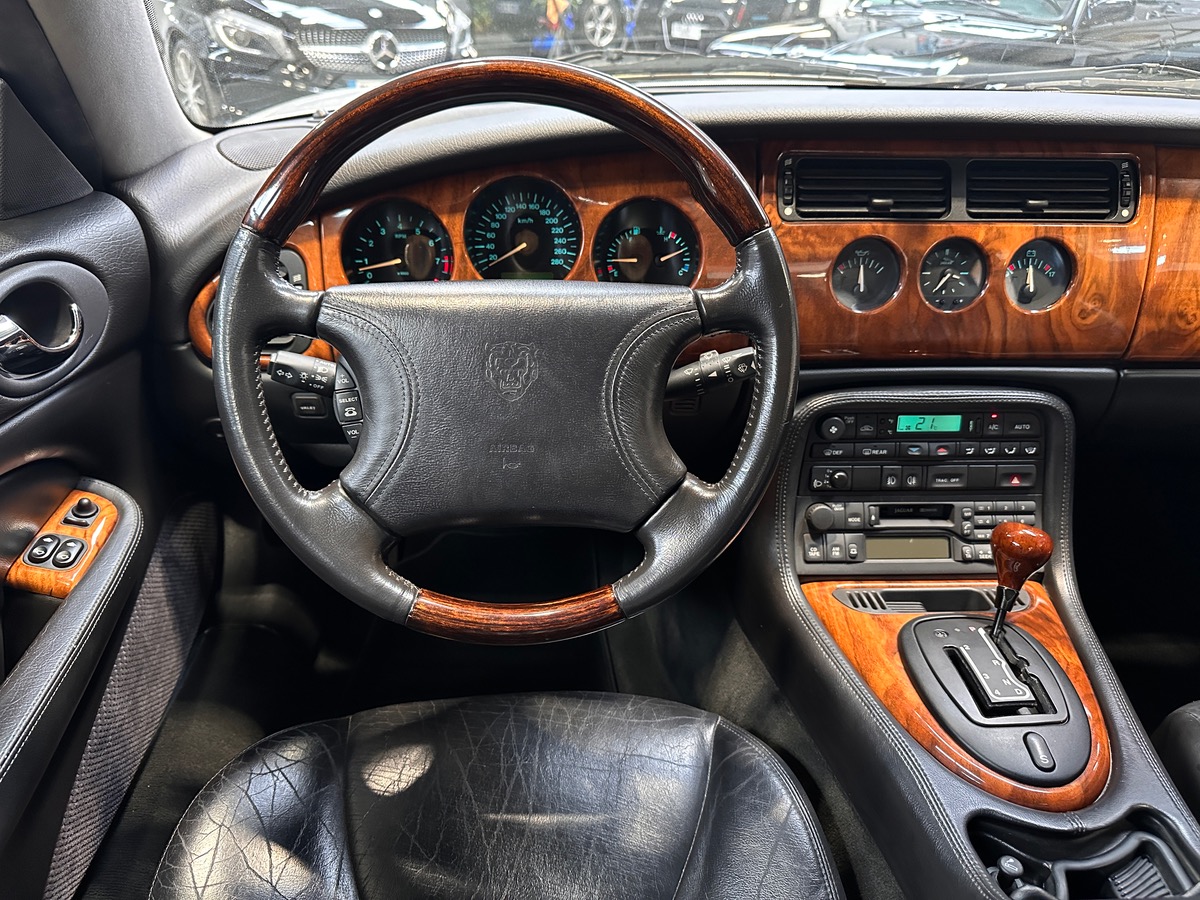 Jaguar XK8 Coupe 4.0l V8