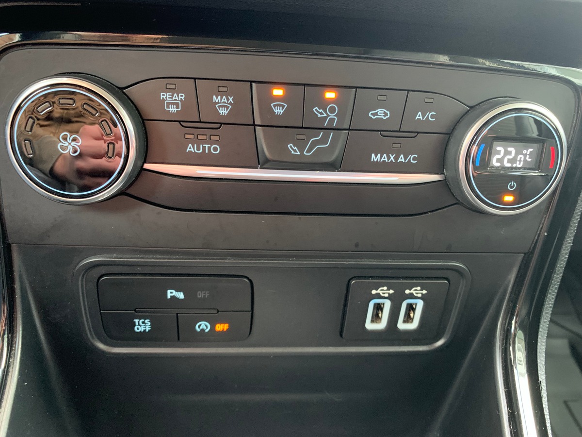 Ford EcoSport 125 | ST-LINE | Caméra de recul | Apple Car play | Régulateur de vitesse | Attelage