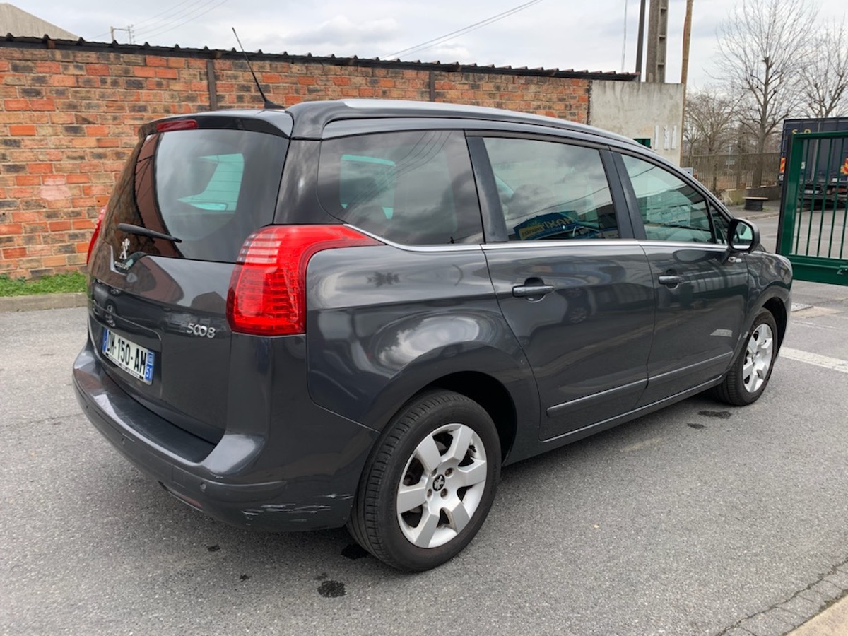 Peugeot 5008 1.6 e-HDI 115 CV styles 4X