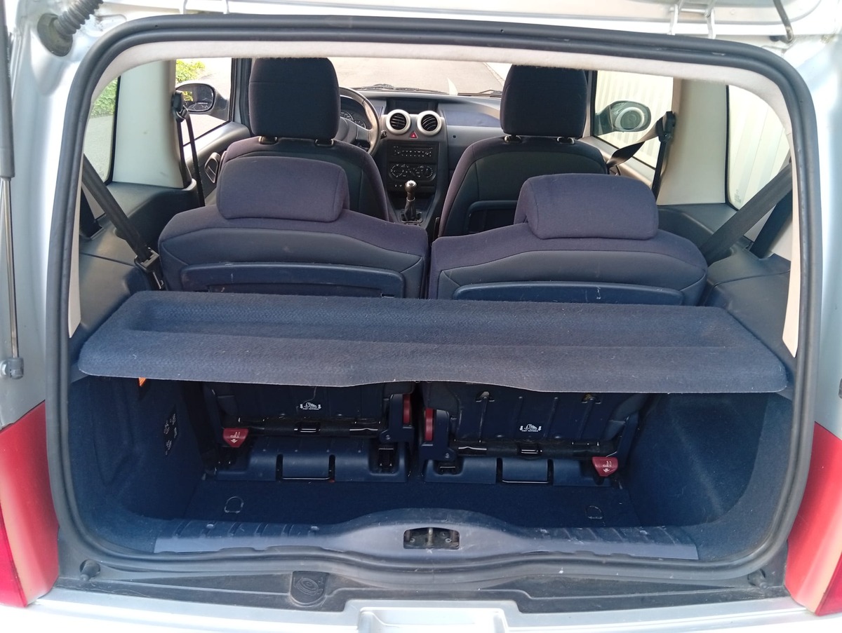 Peugeot 1007 1.4 16v Finition Sporty  "Révision et Distribution Neuves"