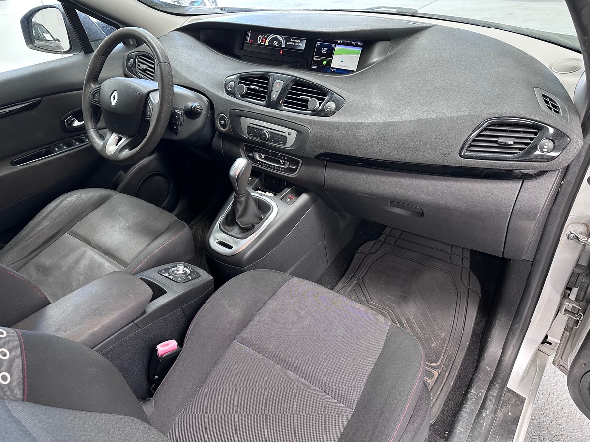 RENAULT Scenic III (3) 1.5 DCI 110 BOSE EDC