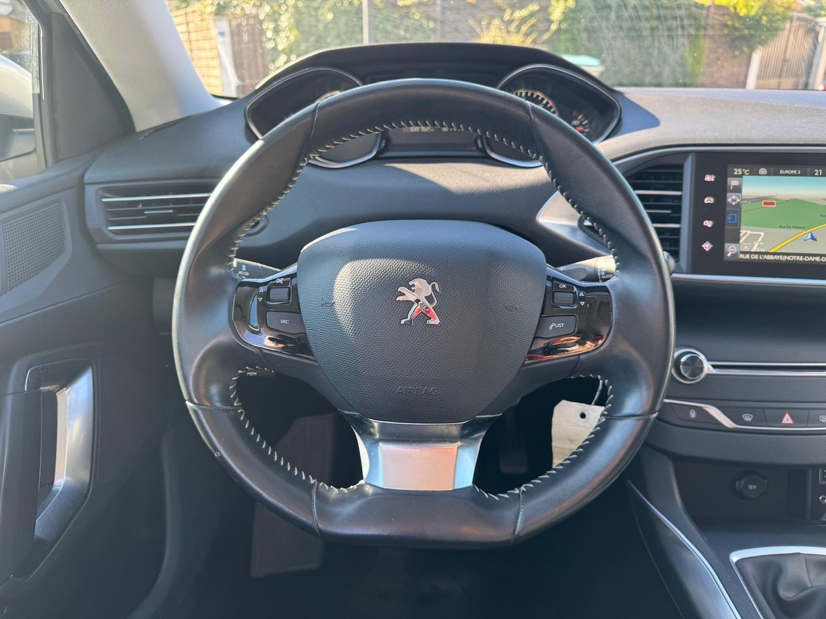 Peugeot 308 1.6 Blue-Hdi 120cv Allure - Garantie - première Main
