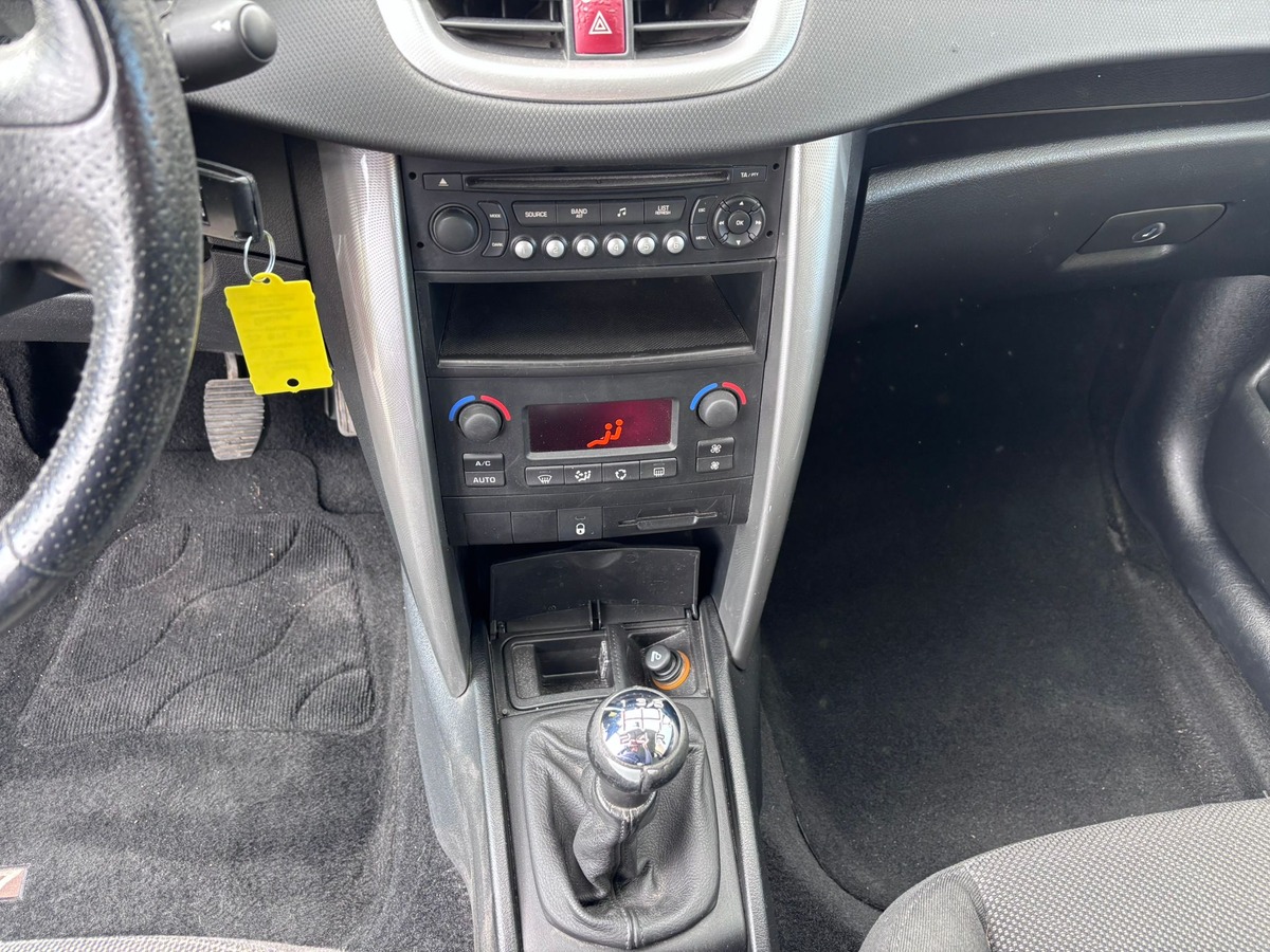 Peugeot 207 1.6 110 Sport Pack - Première main - Garantie - Distribution neuve