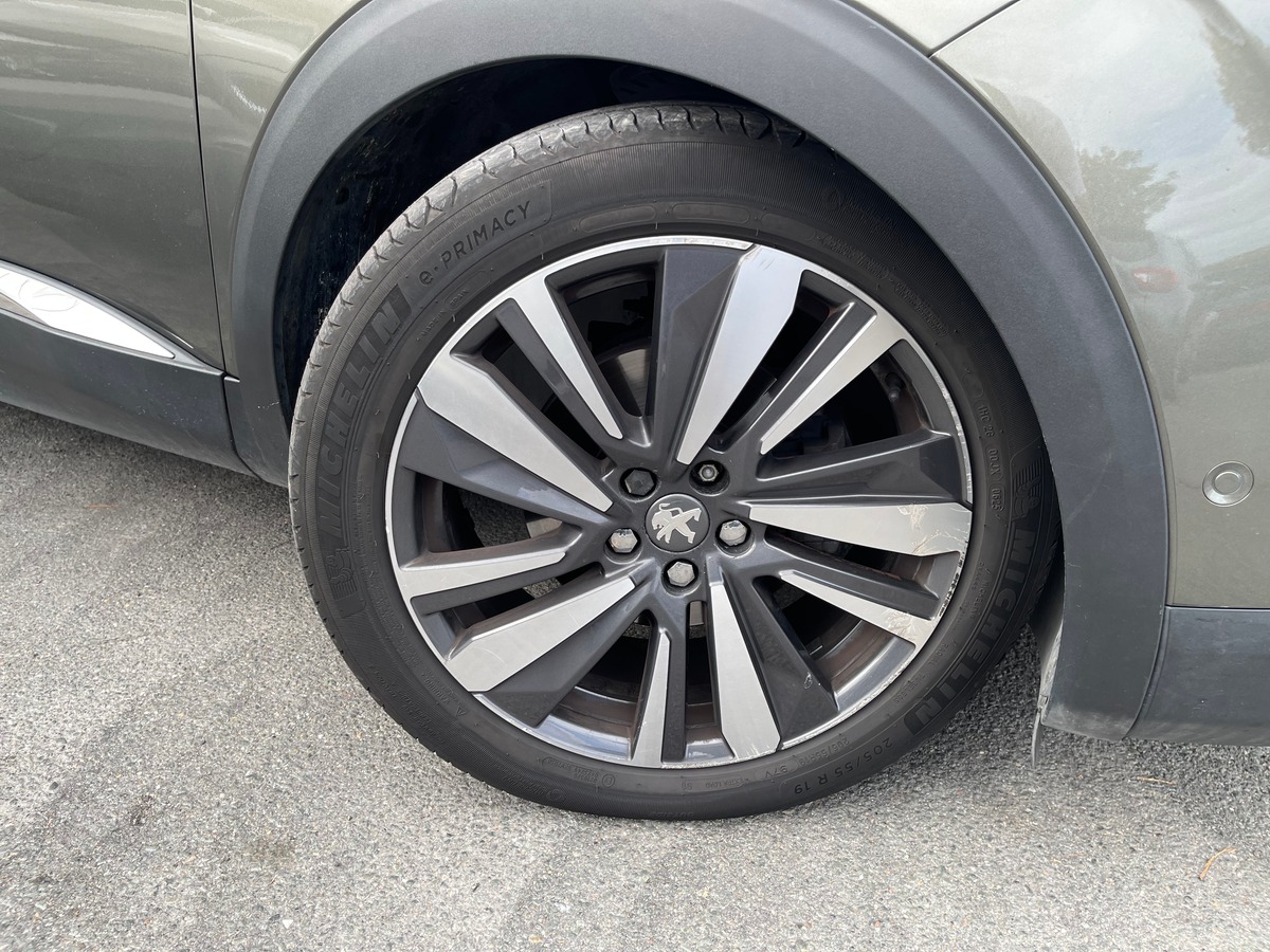 Peugeot 5008 Gt Line 1.5 BlueHDi EAT8 130 cv Boîte auto - Toit ouvrant / Audio FOCAL