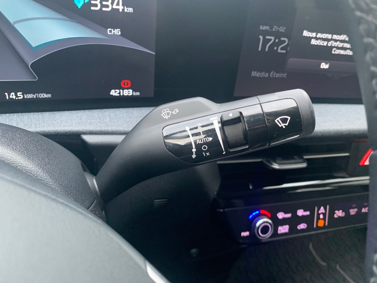 Kia EV6 229 | Active | Caméra recul | Démarrage sans clé | Radar arriére | Régulateur adaptatif