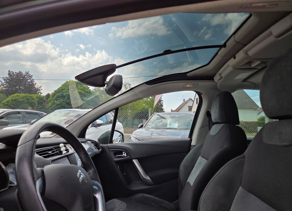 Citroën C3 PHASE II 1.6 VTI 120 CV EXCLUSIVE / BOITE AUTOMATIQUE / FAIBLE KILOMÉTRAGES