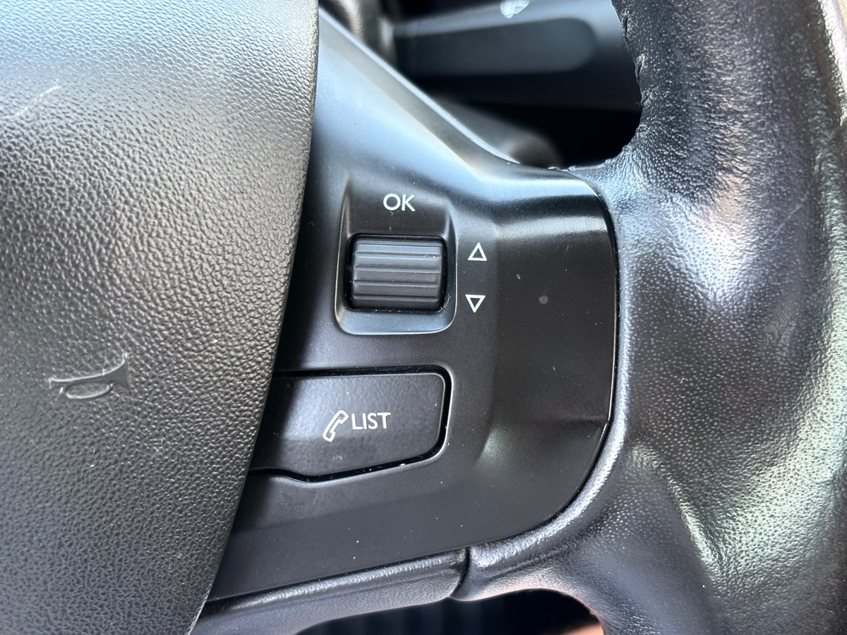 Peugeot 208 Société 1.6 hdi 75 BVM5