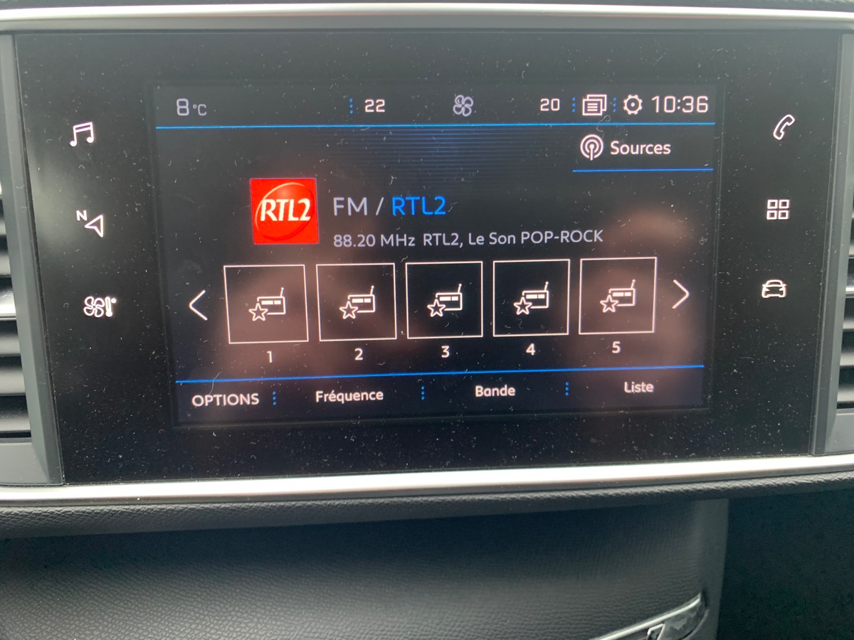 Peugeot 308 SW 130 ch | Allure | Régulateur vitesse | Mirror Screen | Attelage | Radars stationnement