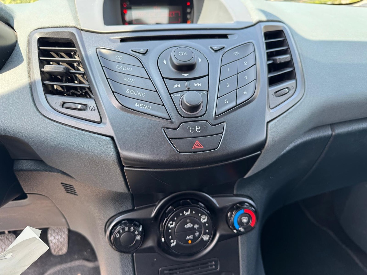 Ford Fiesta 1.4 TDCI 70- Première main- Distribution neuve