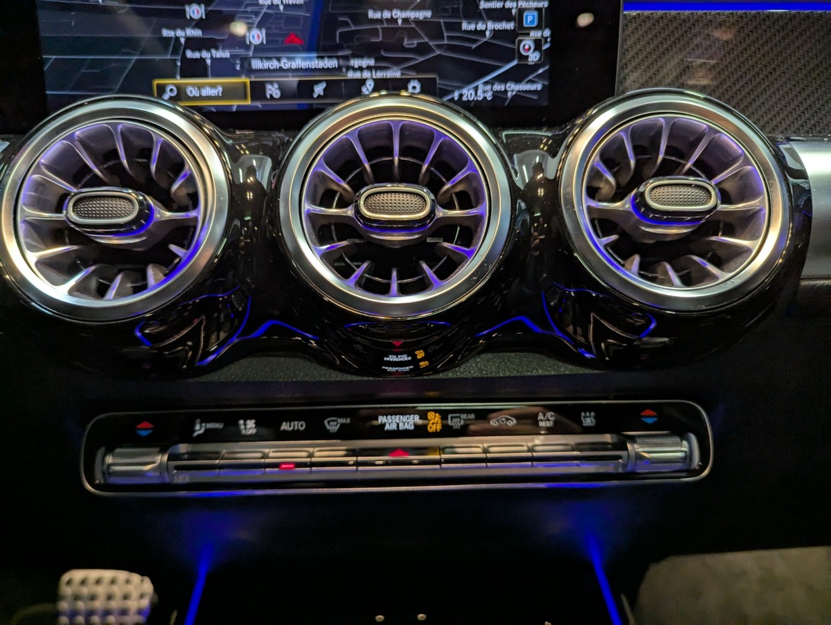 Mercedes Benz GLB AMG 35 4MATIC