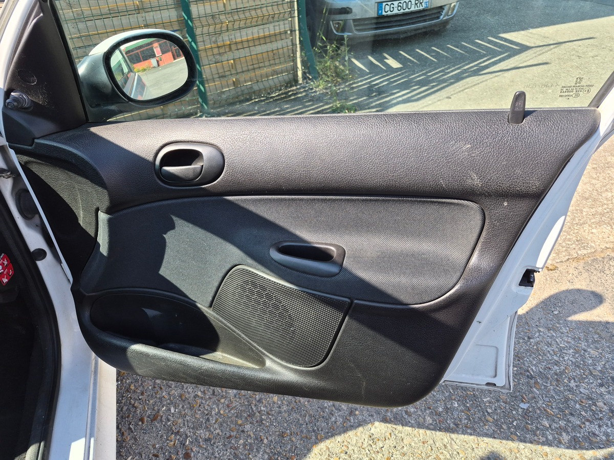 Peugeot 206 1.4 75 STYLE