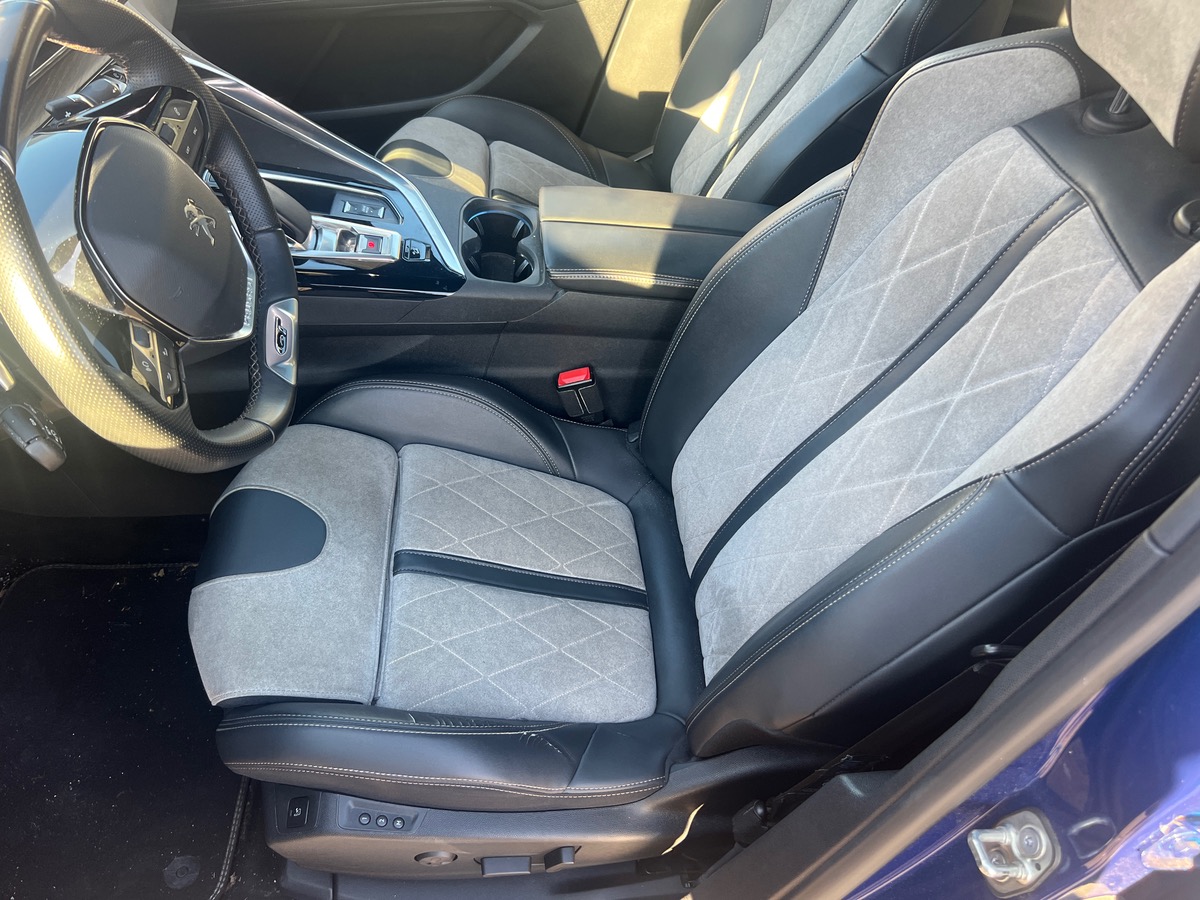 Peugeot 3008 HYbrid4 300cv GT EAT8, SUIVI COMPLET PEUGEOT, TOIT OUVRANT, SIEGES CHAUFFANTS/ MASSANTS