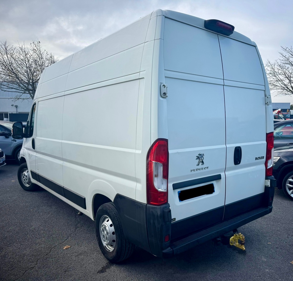 Peugeot Boxer L3H3 2.0 BHDI 130CH PREMIUM PACK + ATTELAGE / PRIX TTC / 12500€ HT