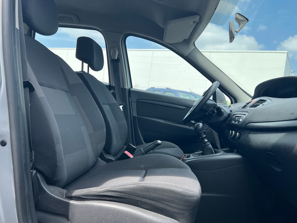 RENAULT Scenic 105 ch | Régulateur de vitesse | Climatisation