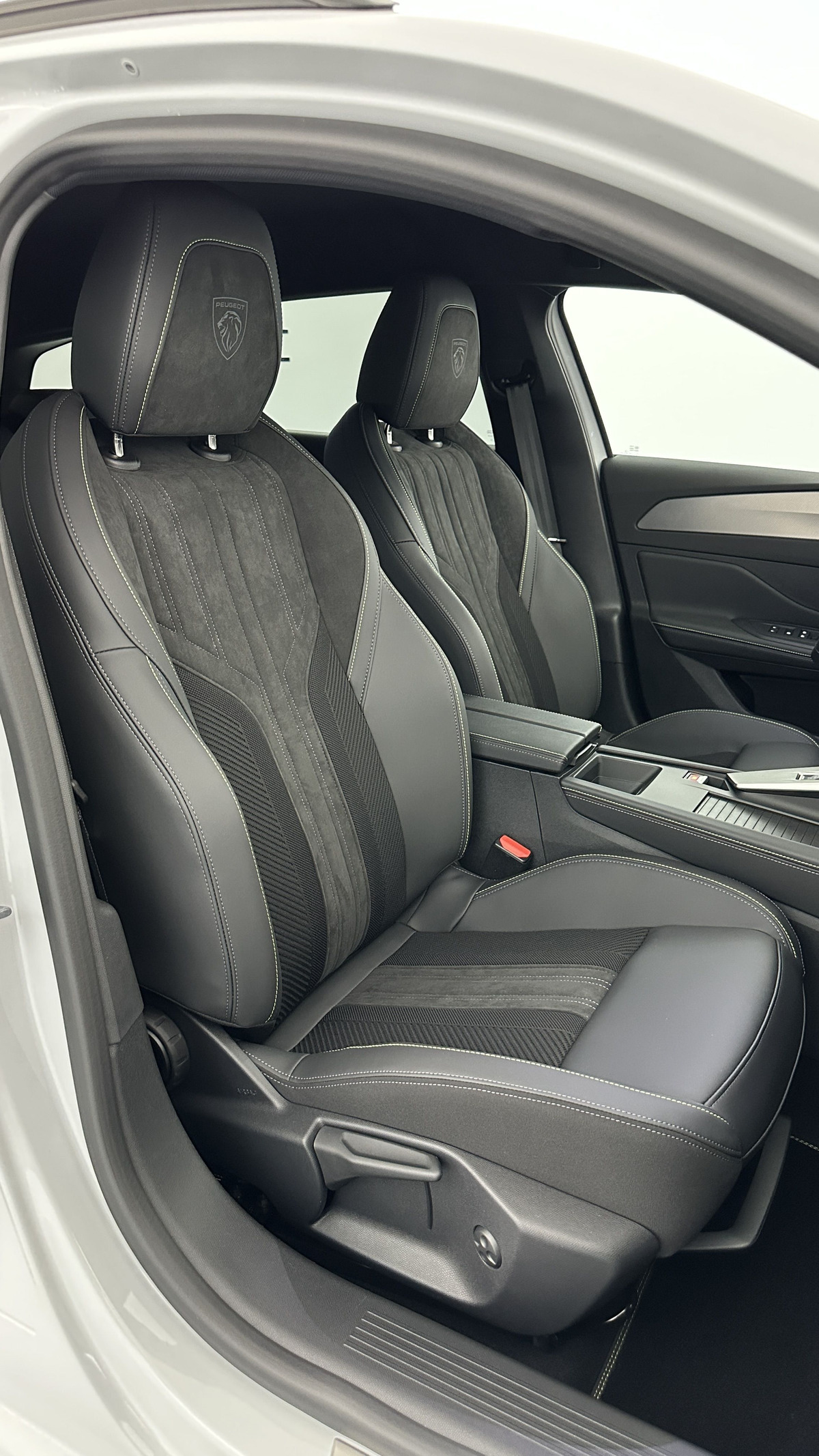 Peugeot 308 SW III(2) 1.5 BlueHDi 130 | GT Exclusive | EAT8 |  Jantes alliage 18 | PLUSIEURS COLORIS