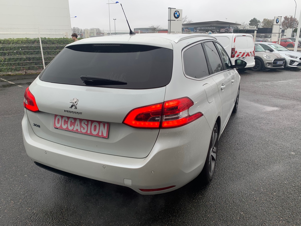 Peugeot 308 SW 130 ch | Allure | Régulateur vitesse | Mirror Screen | Attelage | Radars stationnement