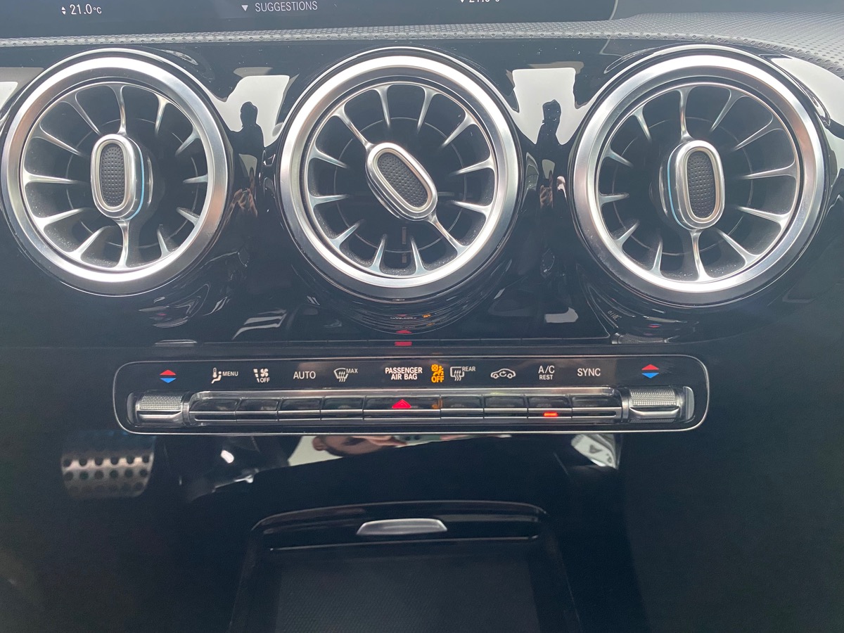 Mercedes-Benz CLA Shooting Brake 163 ch | AMG LINE | Pack premium plus | Avertisseur d'angle mort