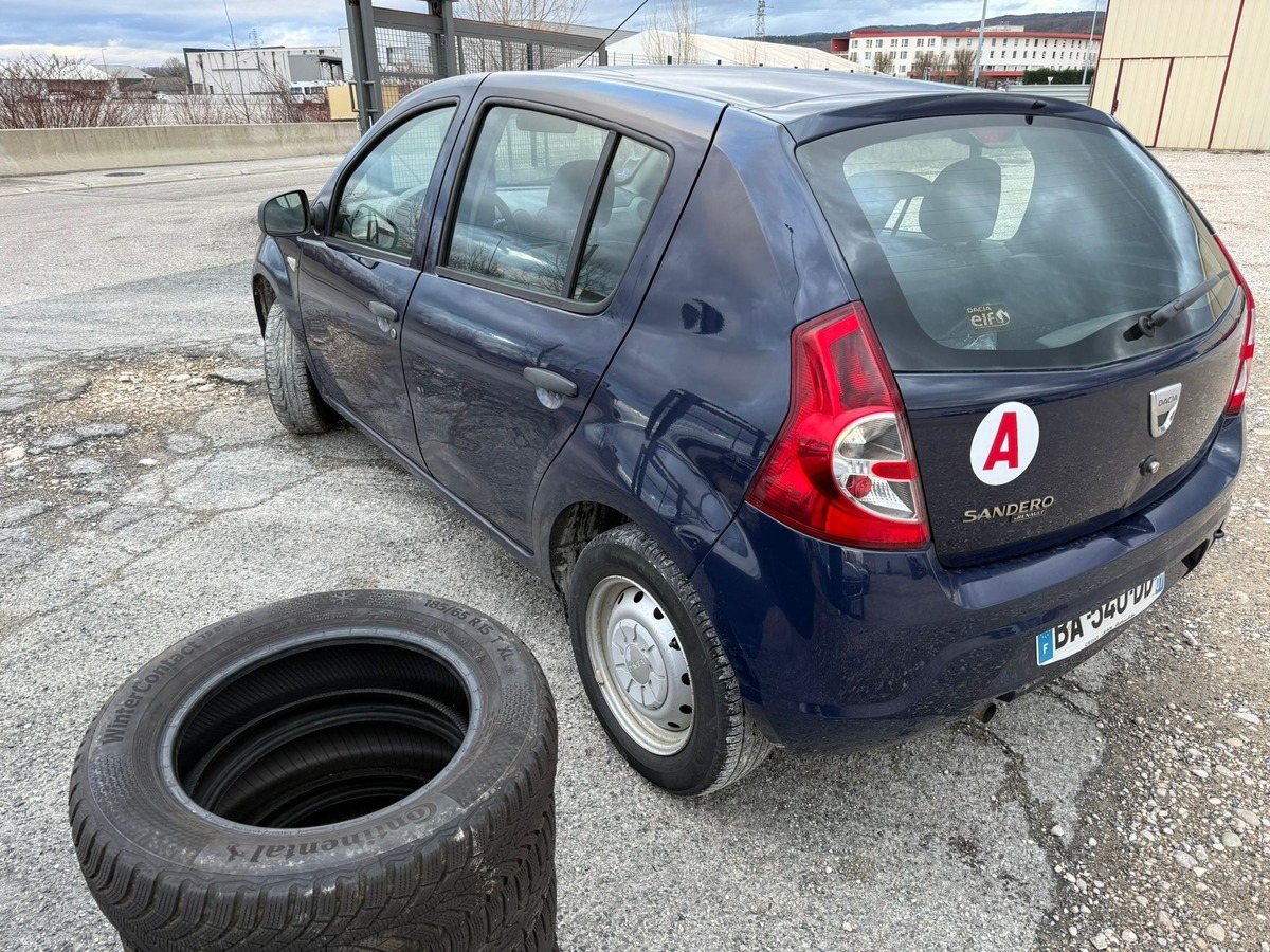 Dacia Sandero 1.4 MPI GPL eco2 72 cv BON ETAT GENERAL KIT EMBRAYAGE NEUV AVEC FACTURE