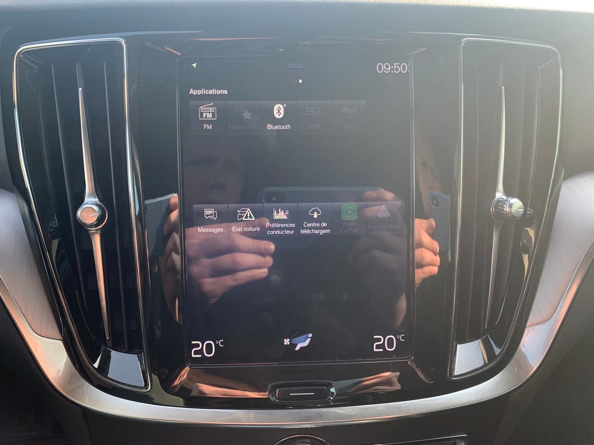 Volvo V60 150 ch | Momentum business | Caméra de recul | Avertisseur Angles Morts | Apple car Play