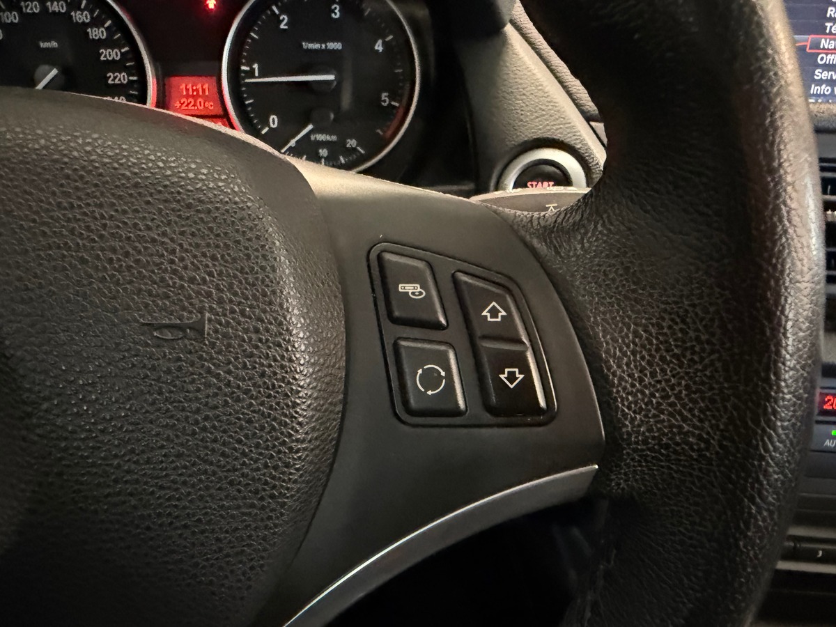 Bmw X1 E84 xdrive18 2.0 143 CV / 1er Main / GPS / Radar de stationnement Av / Ar