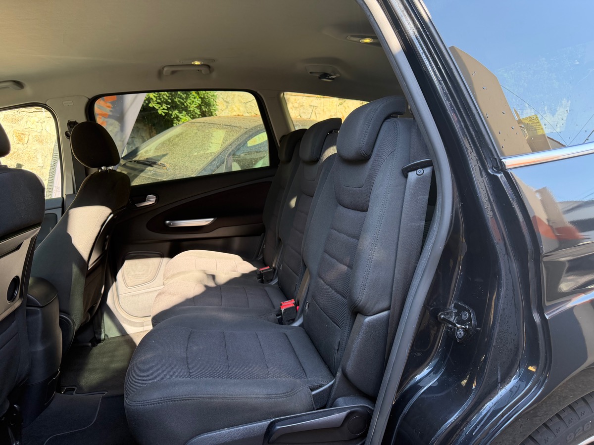 Ford S-max 2.0 Flexifuel 145 CV / Titanium / GPS / Jantes / Moteur à Chaine