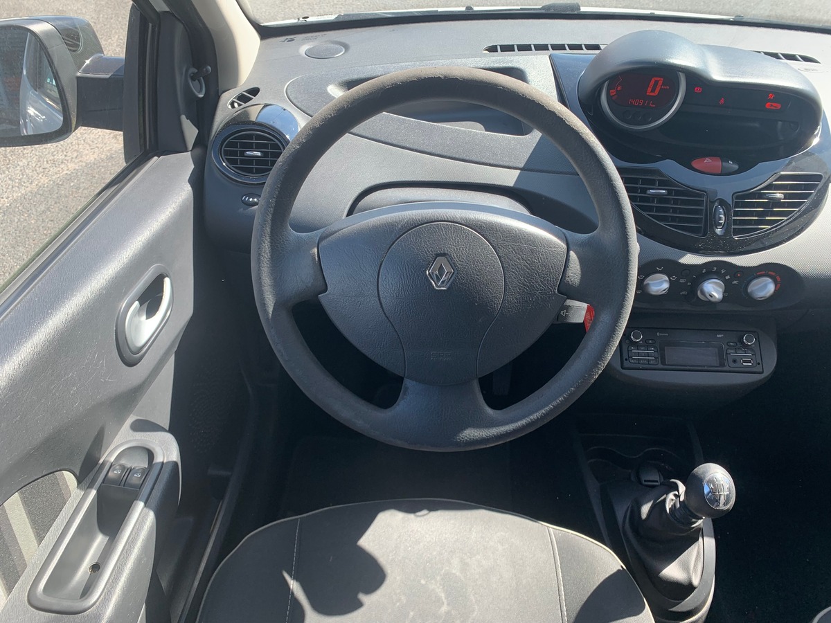 RENAULT Twingo 75 chevaux | Life | Premiére MAIN | Climatisation | Roue secours | Ordinateur de bord