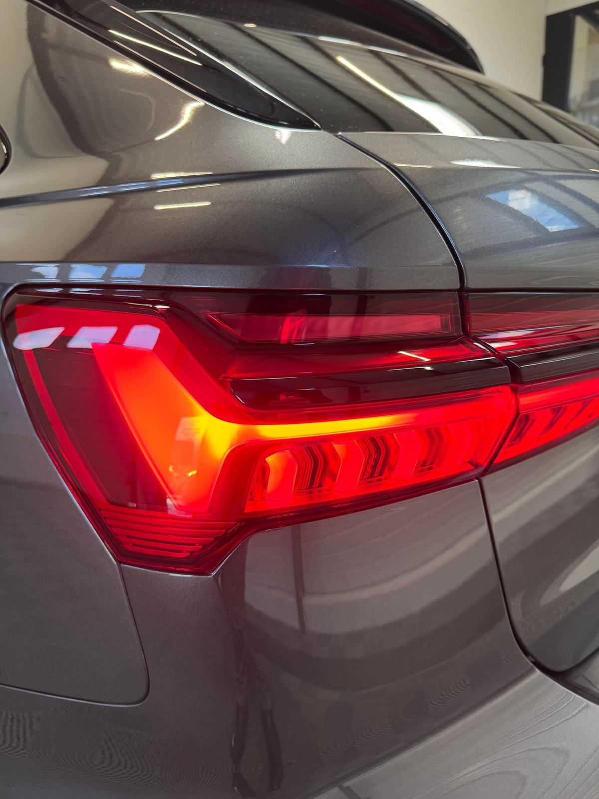 Audi A6 Avant 55 TFSI e 367ch Compétition S-Line Quattro S Tronic 7