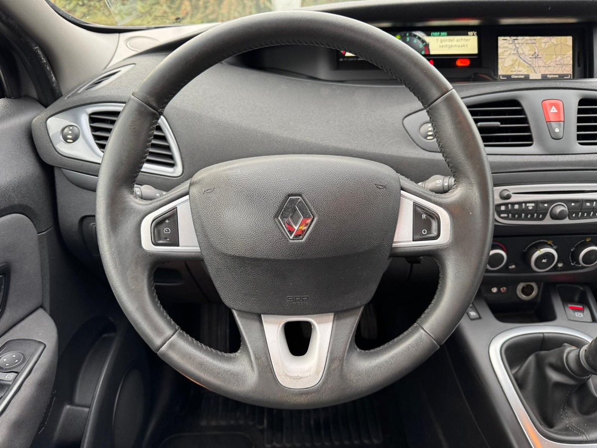 RENAULT Scenic III 1.5 dCi 110 15th - GPS - Distribution neuve - Garantie