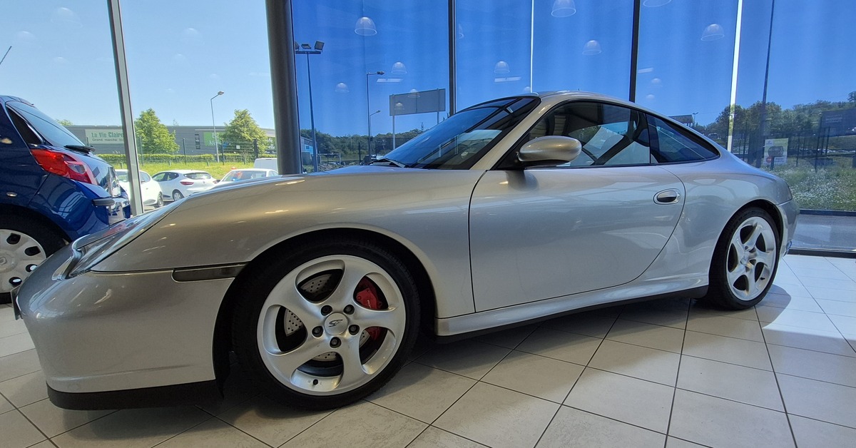 Porsche 911 TYPE 996.2 CARRERA 4S