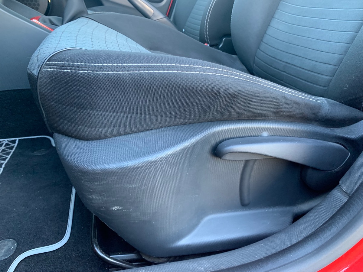 RENAULT Clio IV 90 ch | GPS | Régulateur de vitesse | Climatisation | Bluetooth | Démarrage sans clé