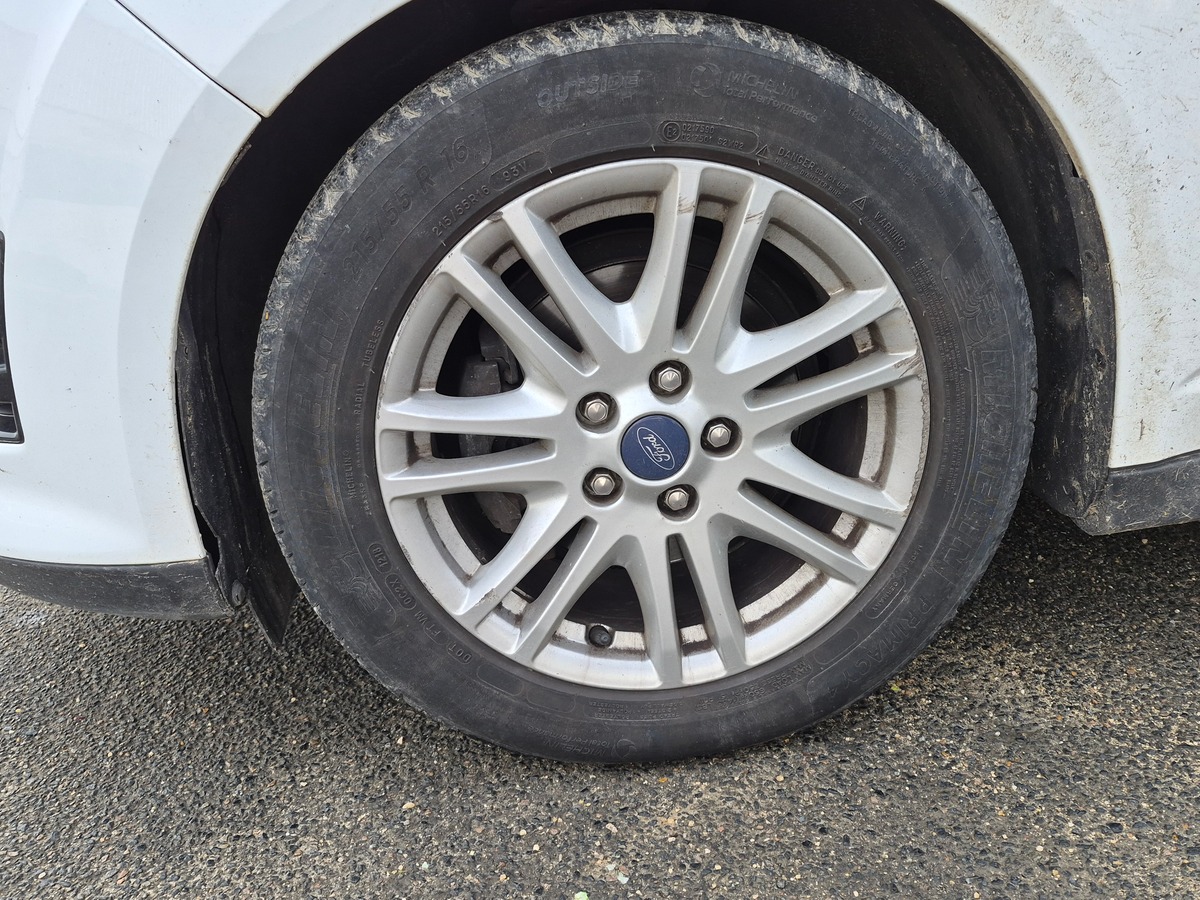 Ford C-max 1.0 ECOBOOST 125 TITANIUM