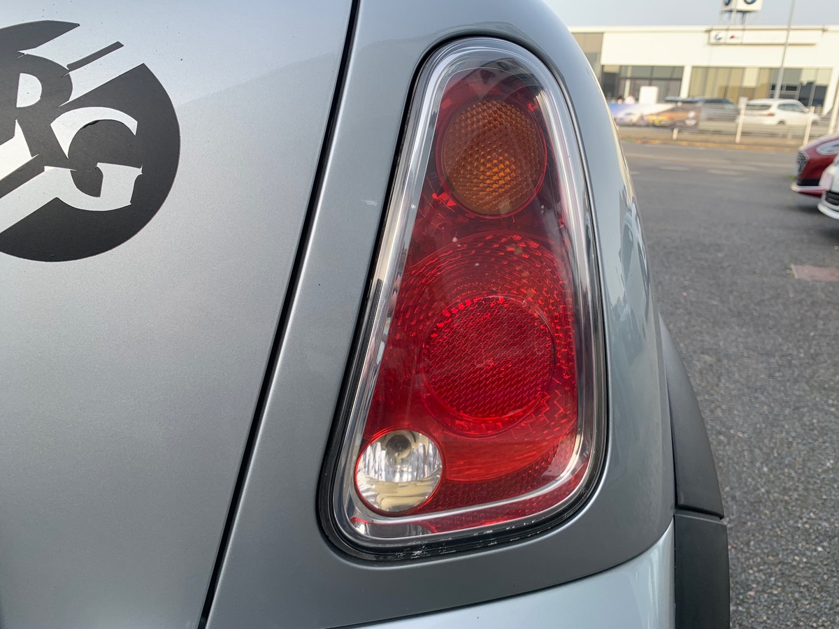 Mini Cooper 112 ch | GPS | Boite automatique | Sellerie cuir | Radar de recul | Régulateur vitesse