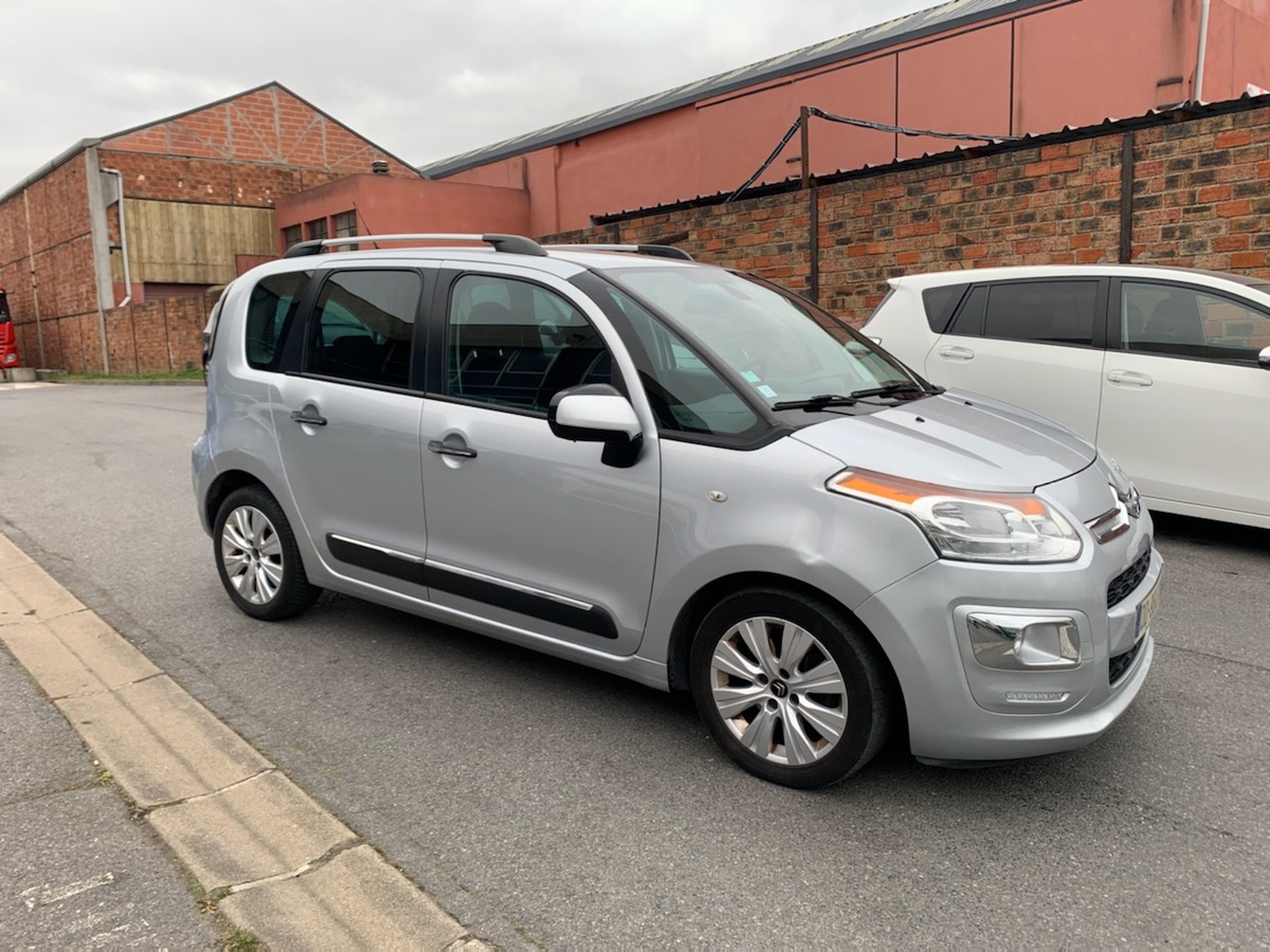 Citroën C3 Picasso 1.4 VTI 120 CV 4XCARTE bleue 