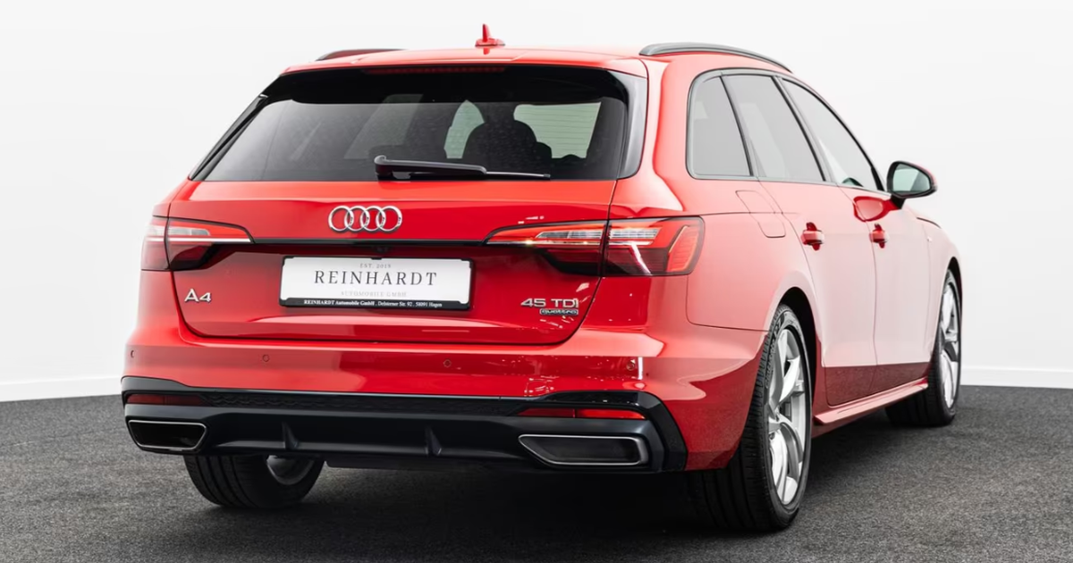Audi A4 Avant V 45 TDI 231ch S line quattro tiptronic 8 Rouge Tango Toit ouvrant Cuir