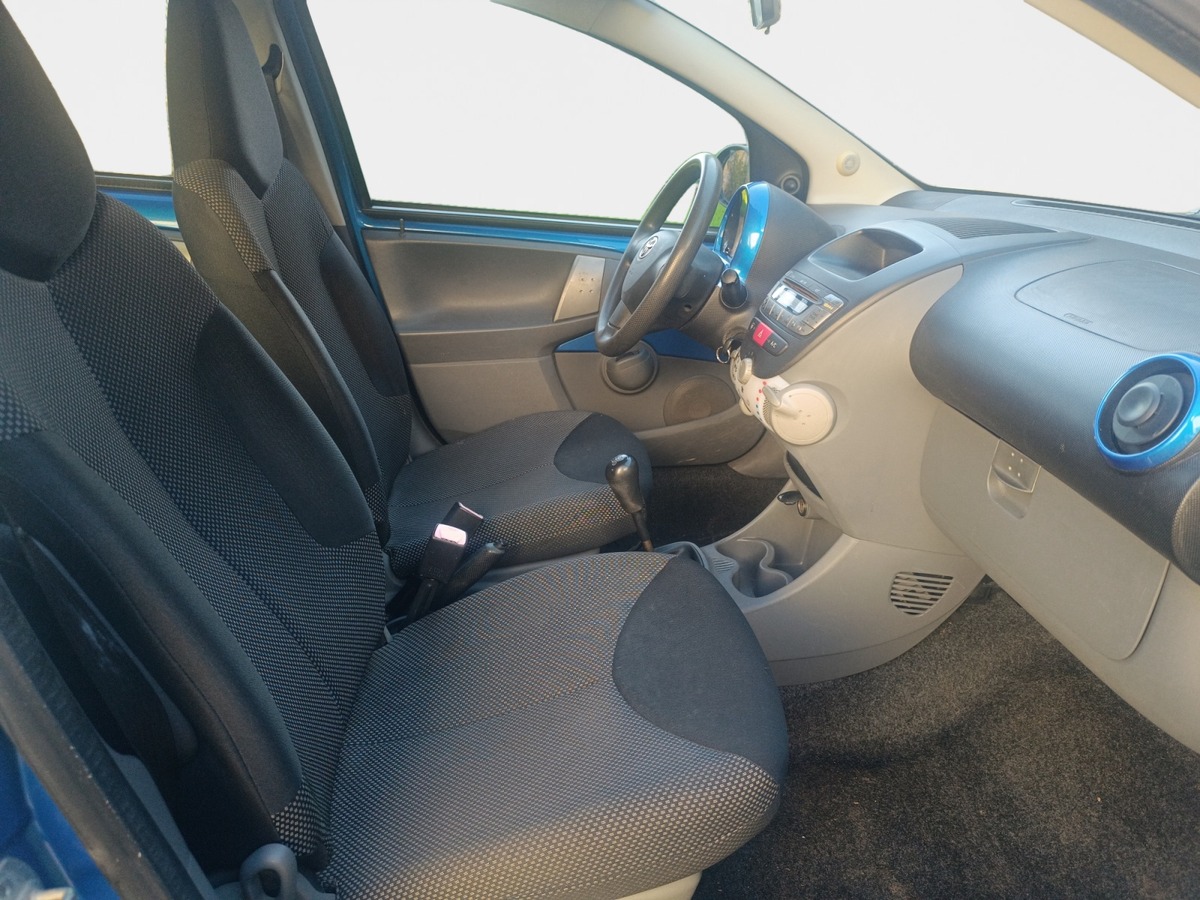 Toyota Aygo 1.0 VVT-I 68 CV VIRGIN RADIO