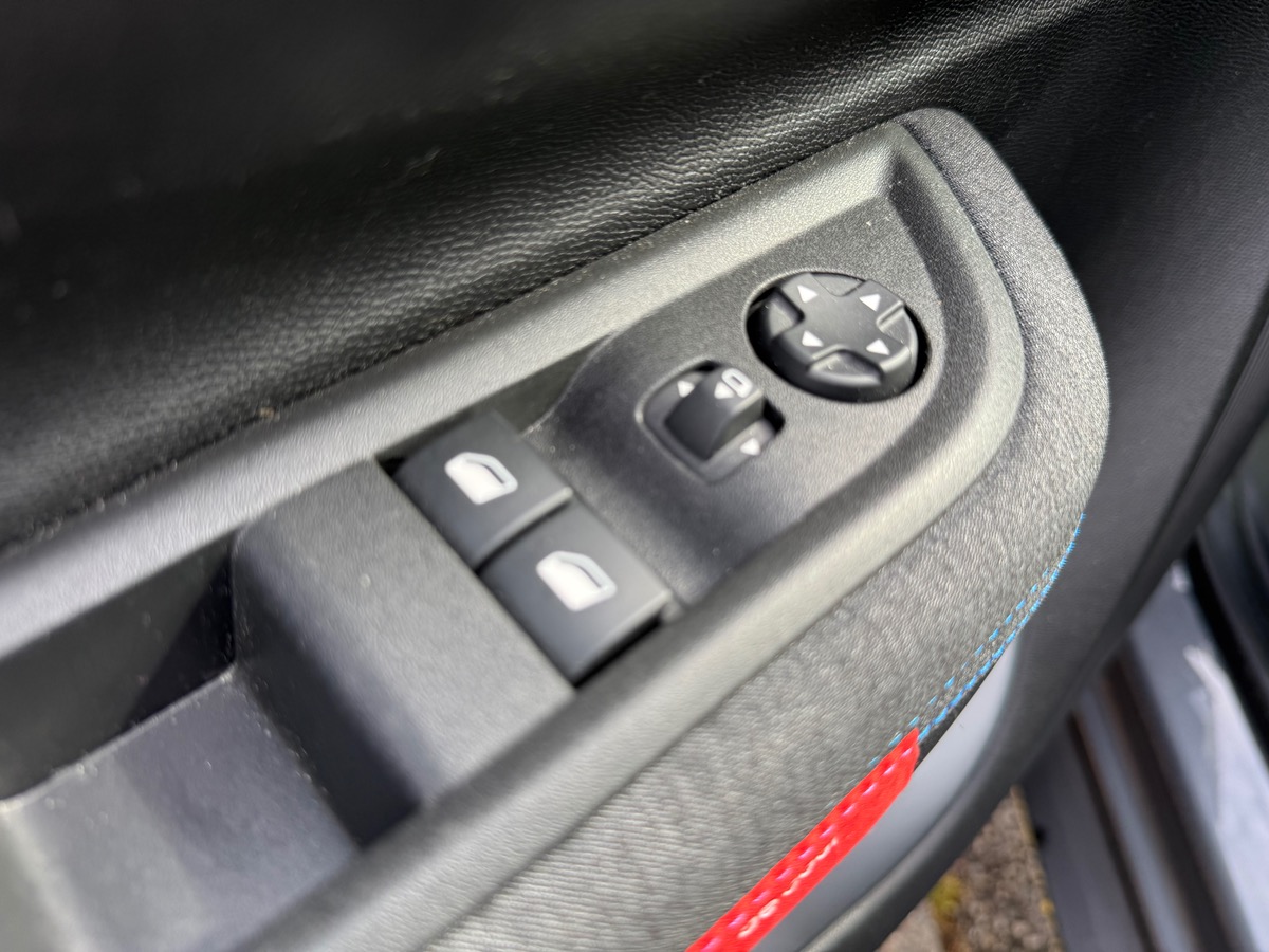 Citroën C3 IV 1.2 TURBO BVM6 100 cv