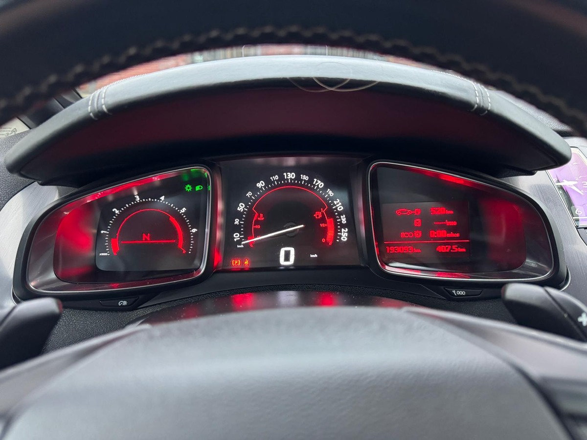 Citroën DS5 1.6 e-HDi SoChic Boite automatique - Révisé - Garantie