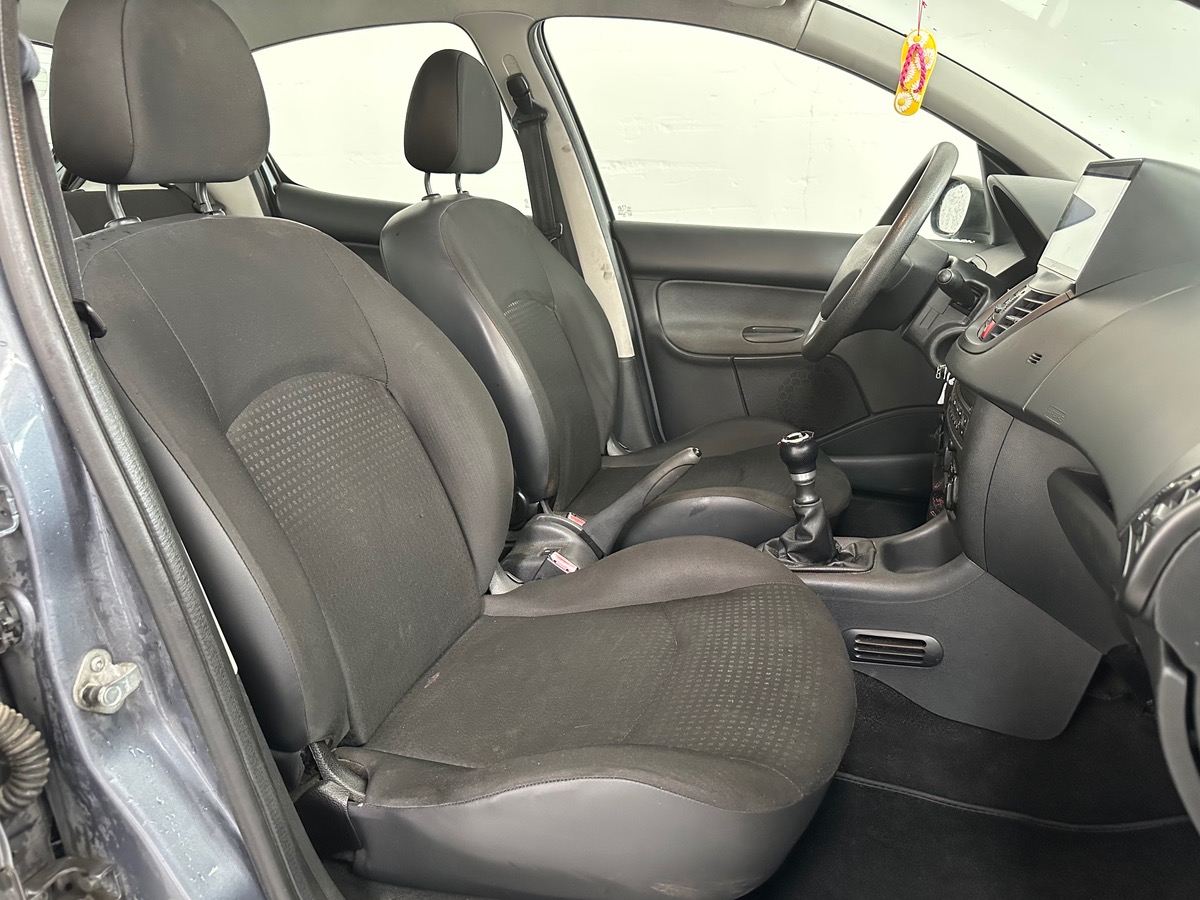Peugeot 206 + 1.1 60cv TRENDY 5P CARPLAY VÉHICULE VISIBLE UNIQUEMENT SUR RENDEZ-VOUS