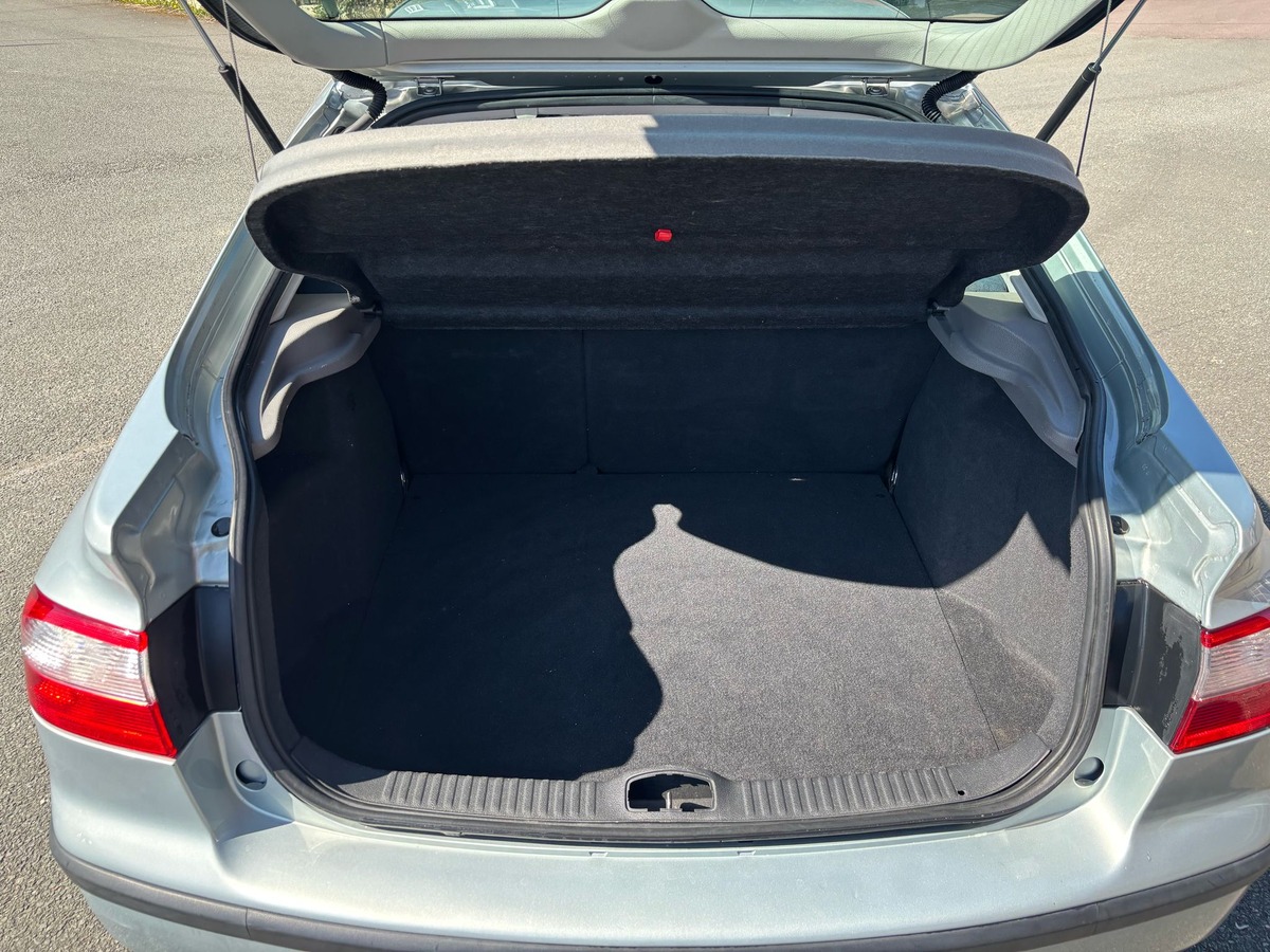 RENAULT Laguna II 1.6 107 - Finition Authentique - Garantie - Distribution neuve - Attelage
