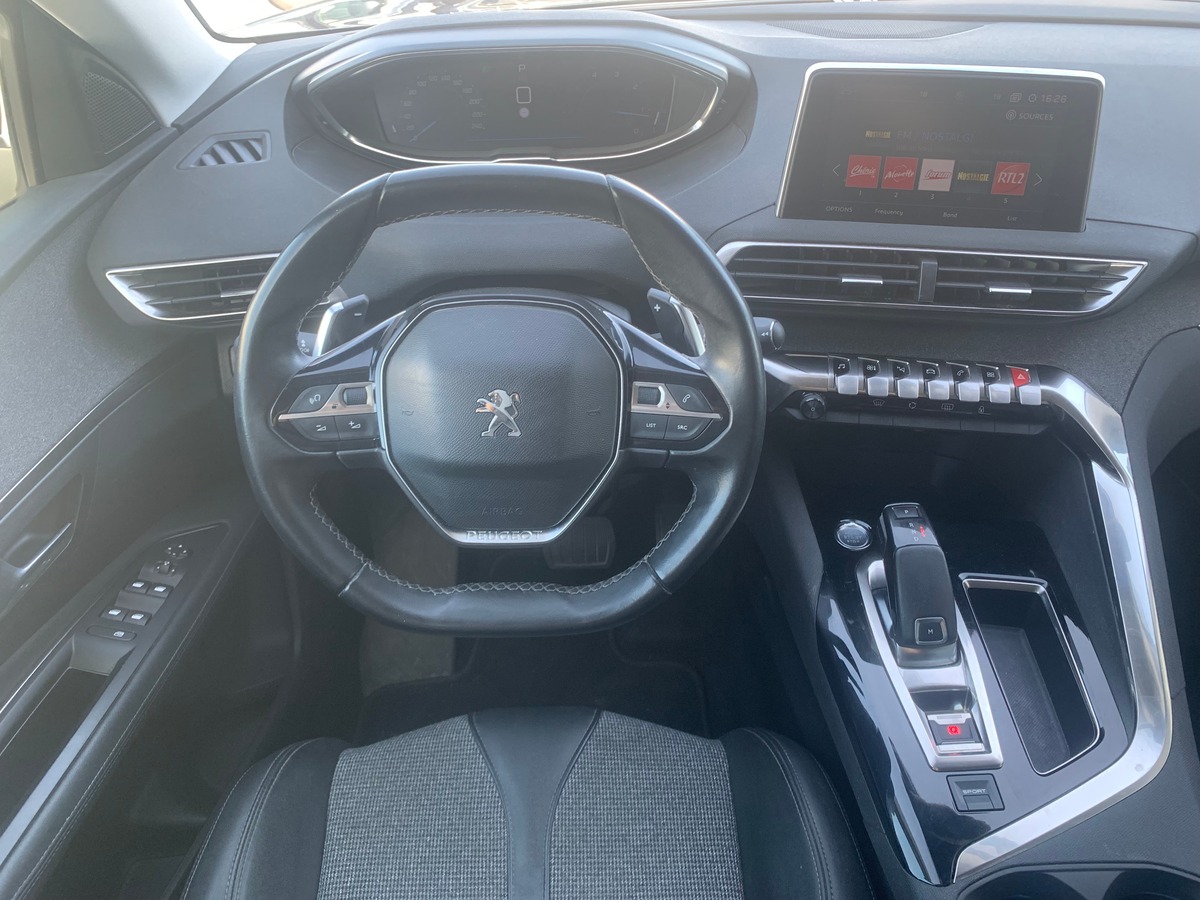 Peugeot 3008 130 chevaux | Allure | Caméra de recul | Régulateur de vitesse | Capteur d'angle mort
