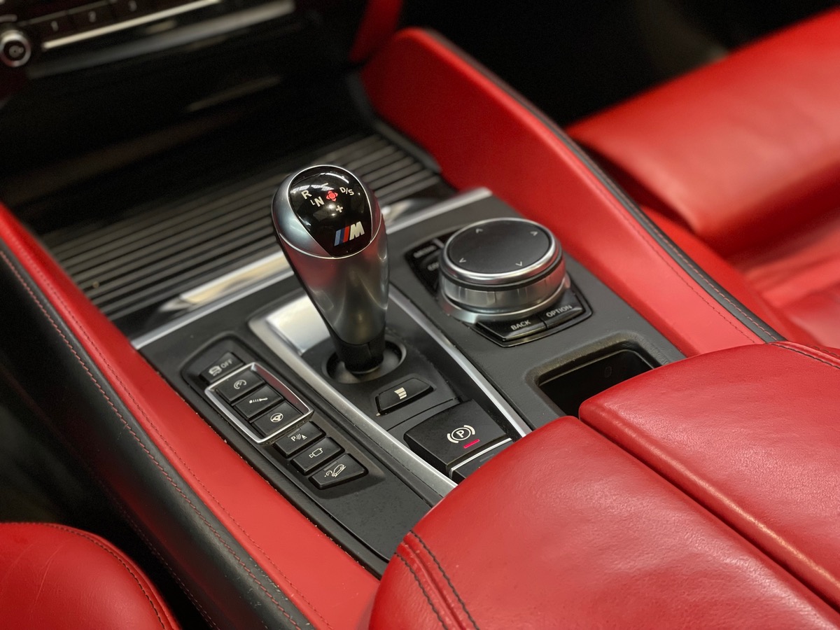 Bmw X6 M 4.4L V8 XDRIVE 575CV - CARPLAY/TOIT OUVRANT/SIEGES CHAUFFANTS - ENTRETIENS CONSTRUCTEUR