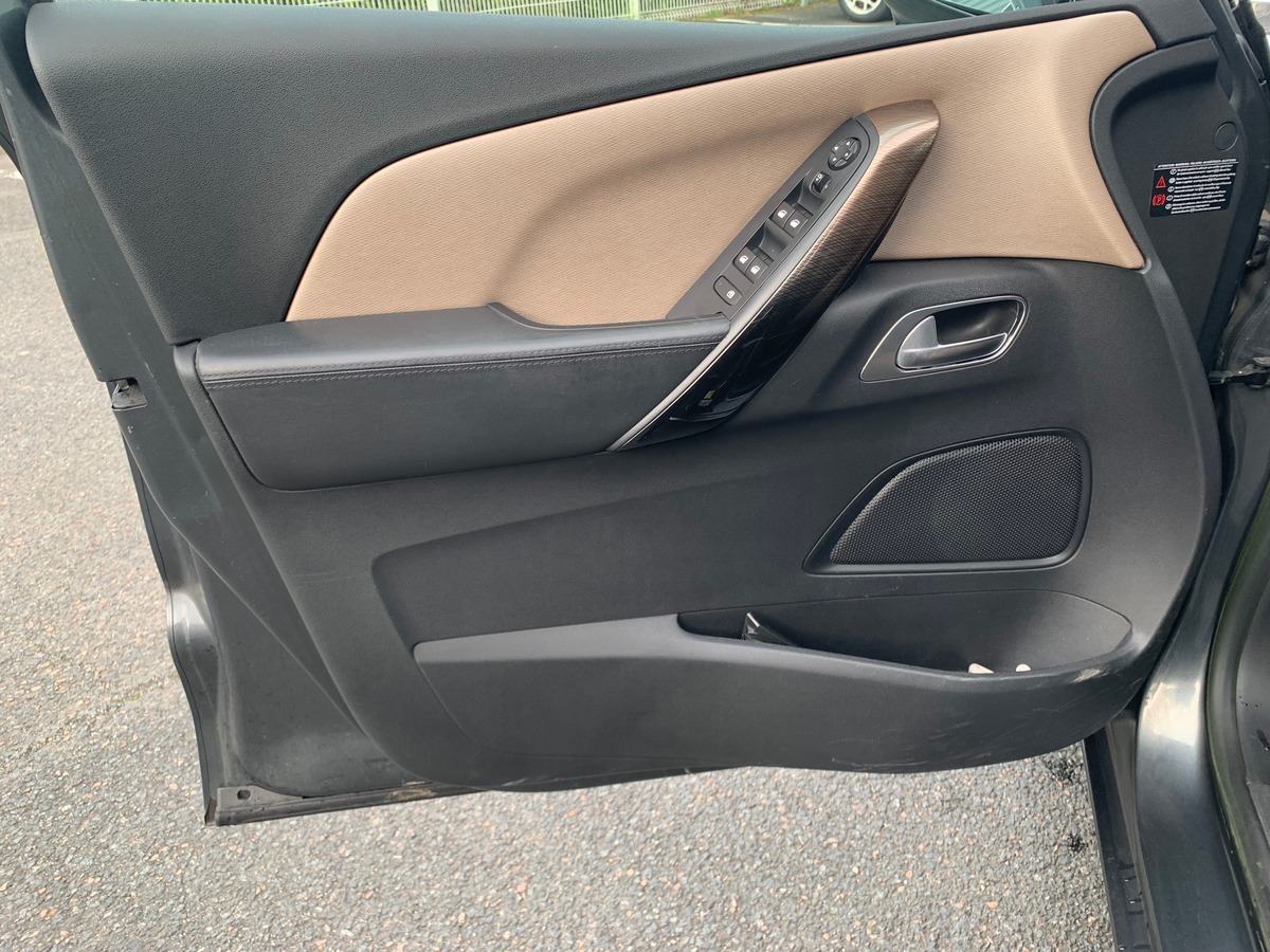 Citroën C4 Picasso 150 ch | Toit vitré panoramique | GPS | Régulateur de vitesse | Coffre électrique