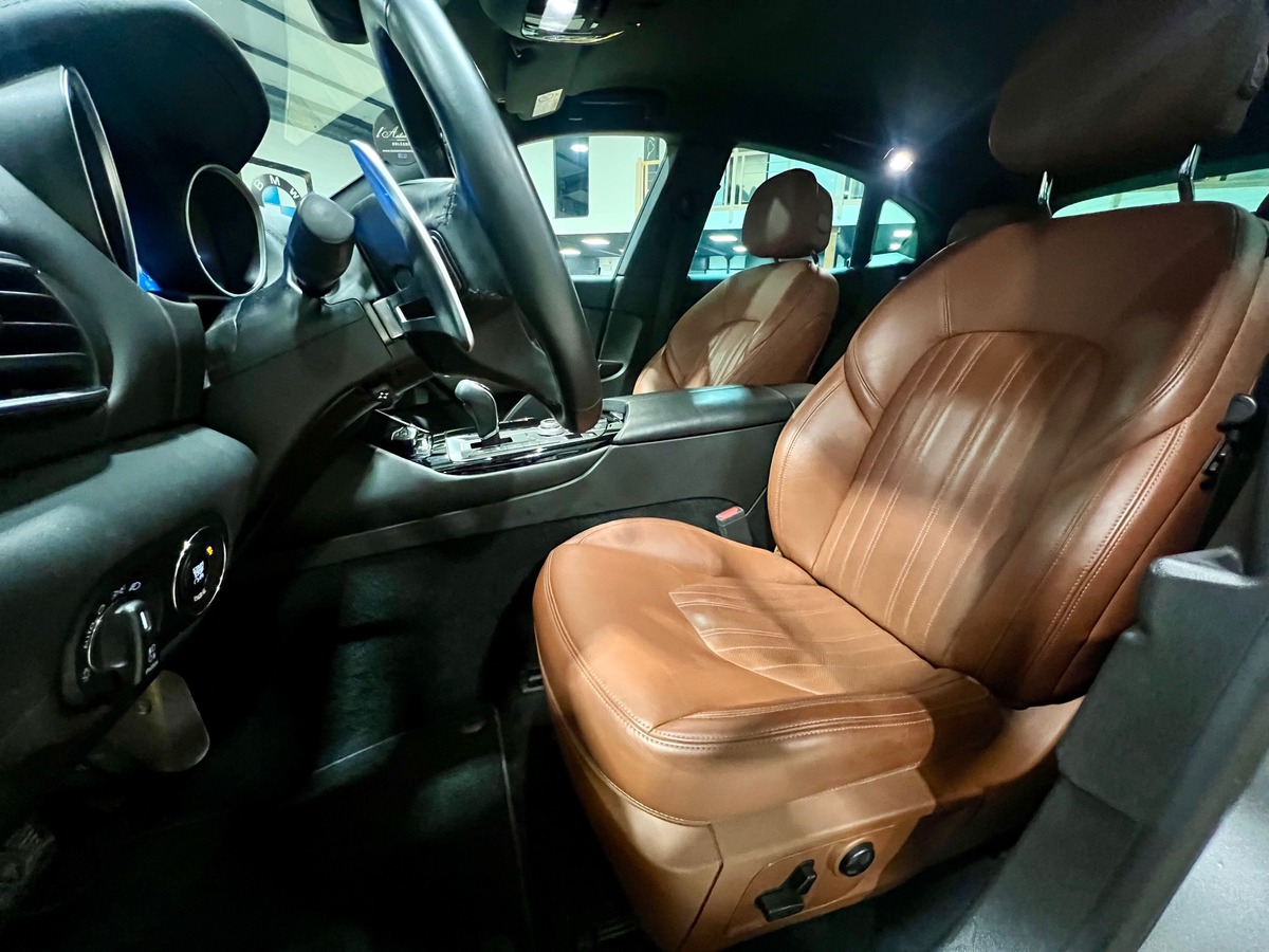 Maserati Levante Diesel 3.0 V6 Turbo 275 SPORT /CARPLAY/ATTELAGE/