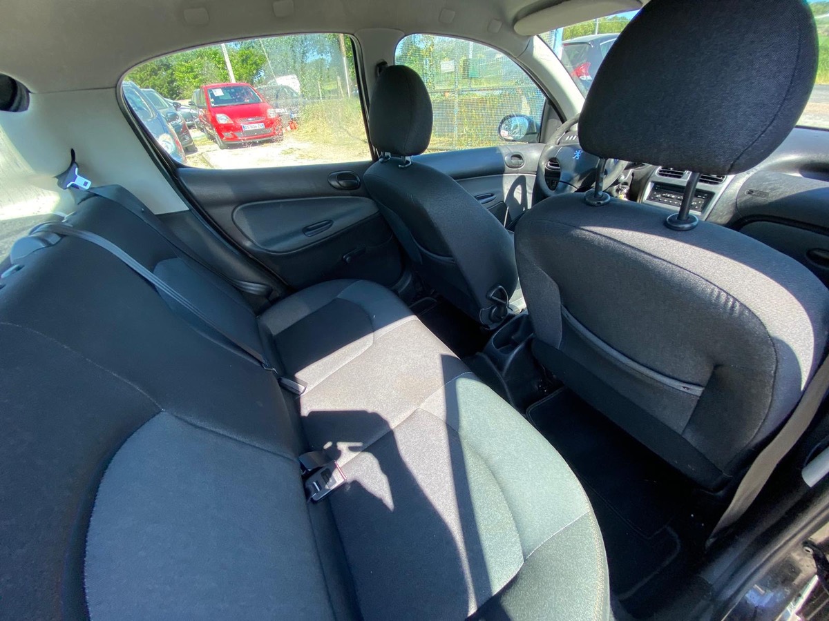 Peugeot 206 1.4 hdi 70cv 1ere main faible kilométrage d’origine 