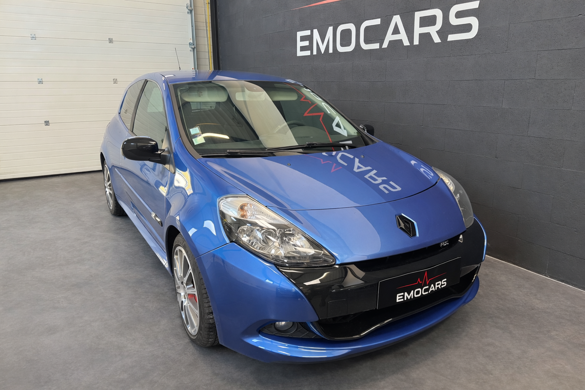 RENAULT Clio III RS LIGNE AKRAPOVIC