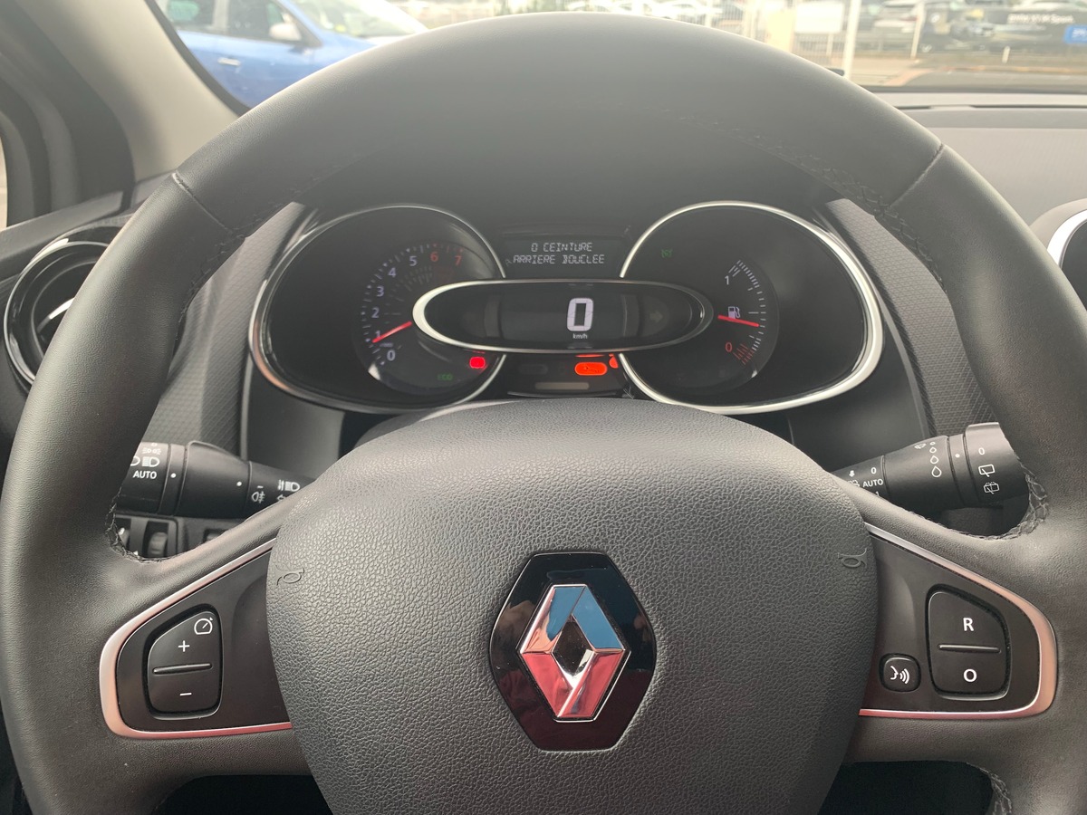 RENAULT Clio IV 90 ch | Limited | Régulateur vitesse | Climatisation | Radar stationnement arriére